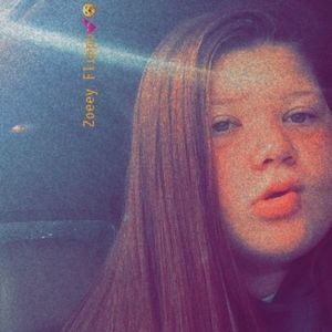 Meet your Posher, Zoeey